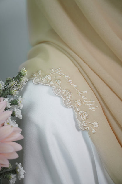 Daisy Shawl in Beige