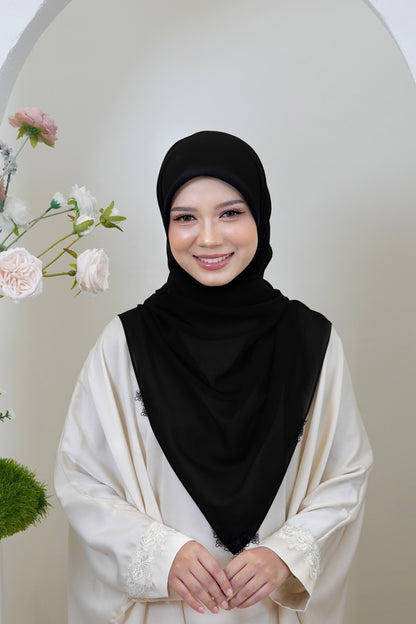 Sumayya Shawl in Black