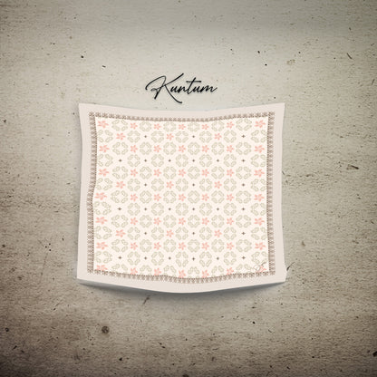 Kuntum in Peachy Cream