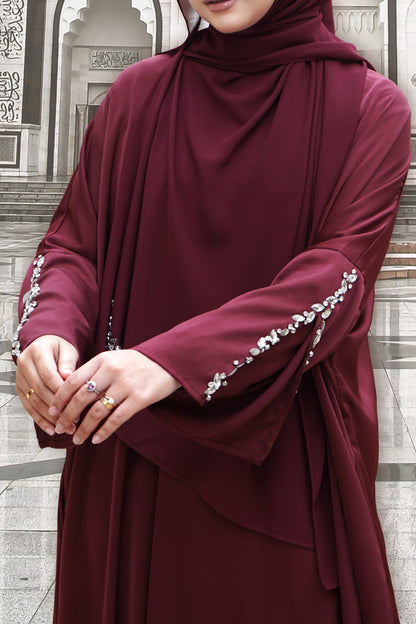 [PRE ORDER EARLY FEB] Qameela in Maroon