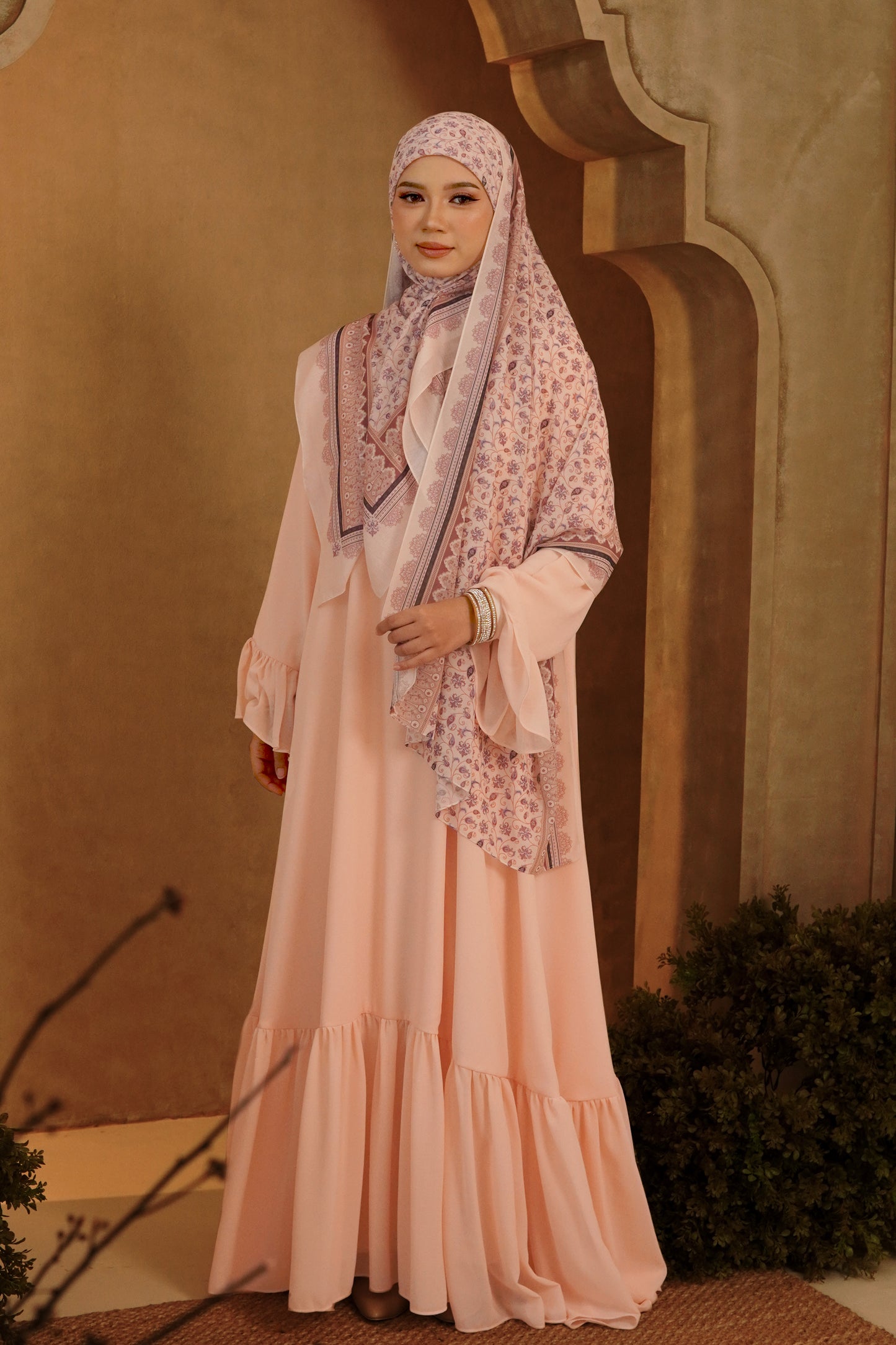 Alamzeb in Peachy Pink