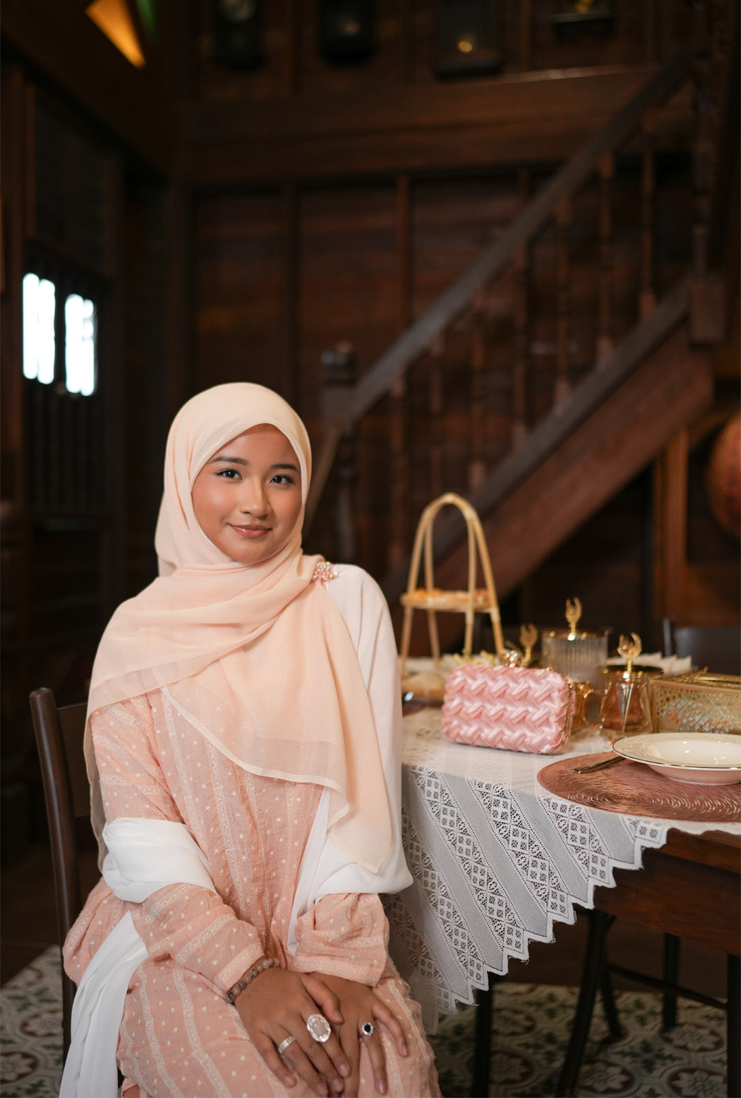 Kurung Melur Embroidery in Peachy Pink