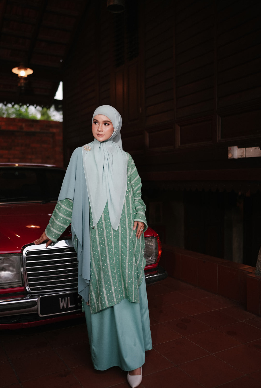 Kurung Melur Embroidery in Teal Green