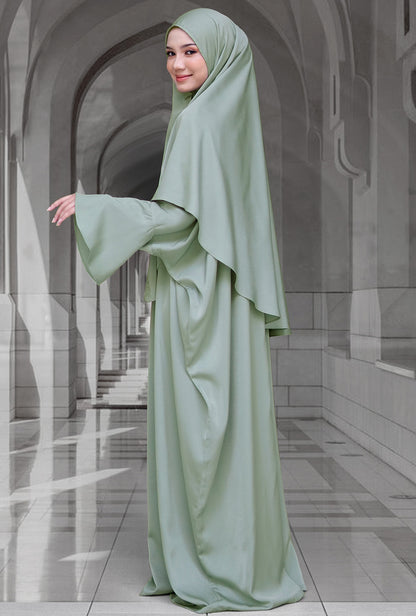 Kaftan Khadeeja in Sage Green
