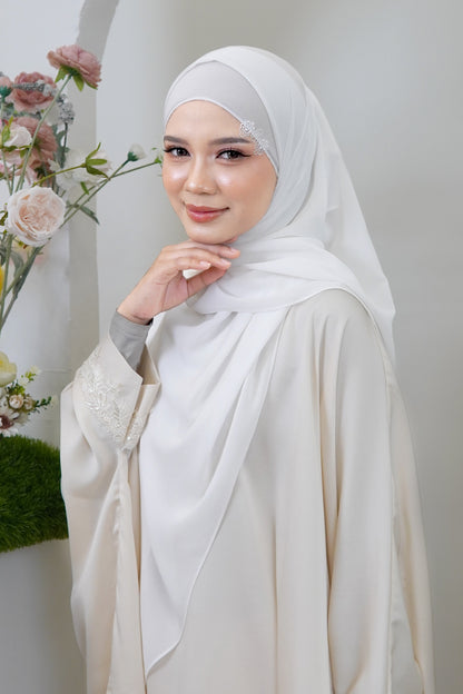 Sumayya Shawl in White