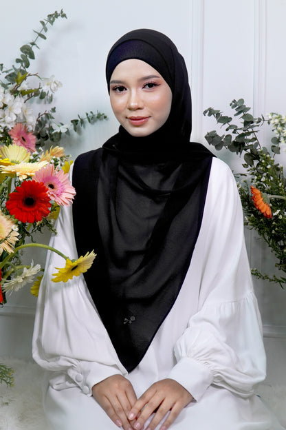 Daisy Shawl in Black