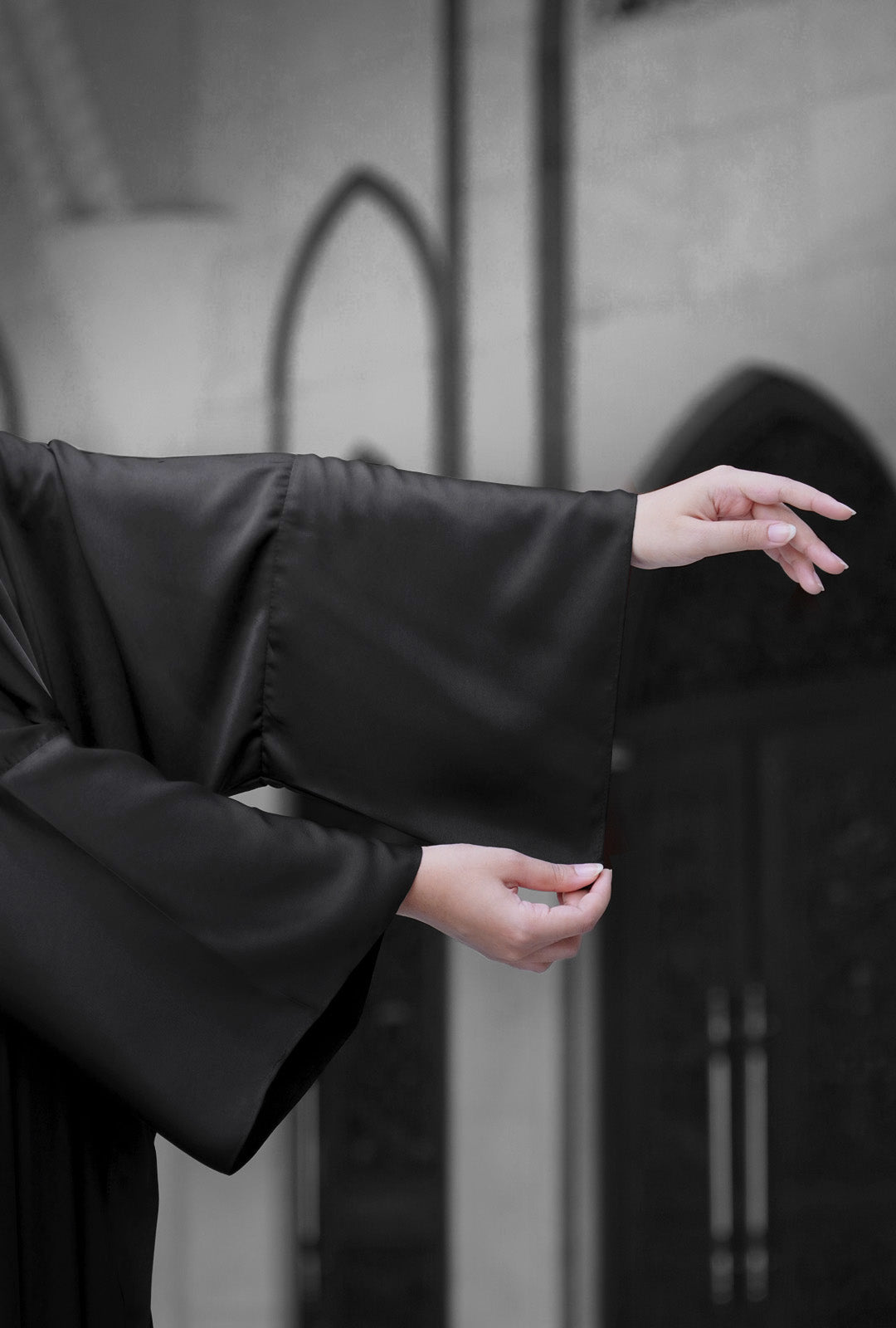 Abaya Inaya in Black Beauty