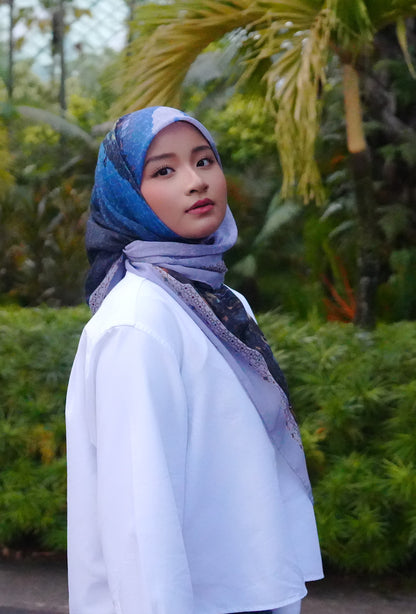 Cahaya marina in Blue