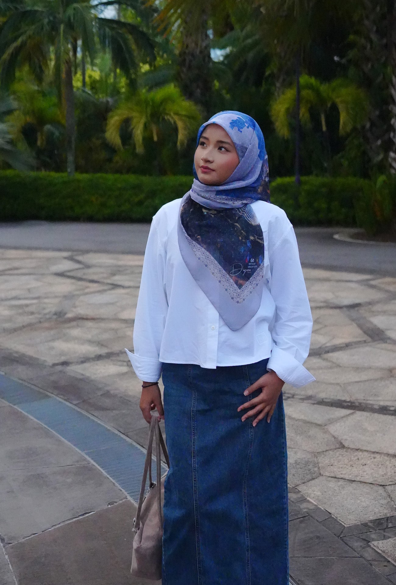 Cahaya marina in Blue
