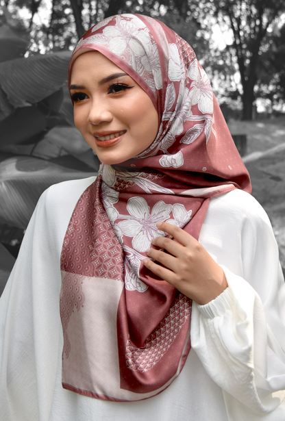 Sakura Shawl (Satin) in Dusty Cherry