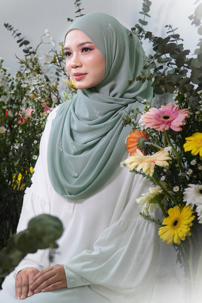 Daisy Shawl in Mint Green