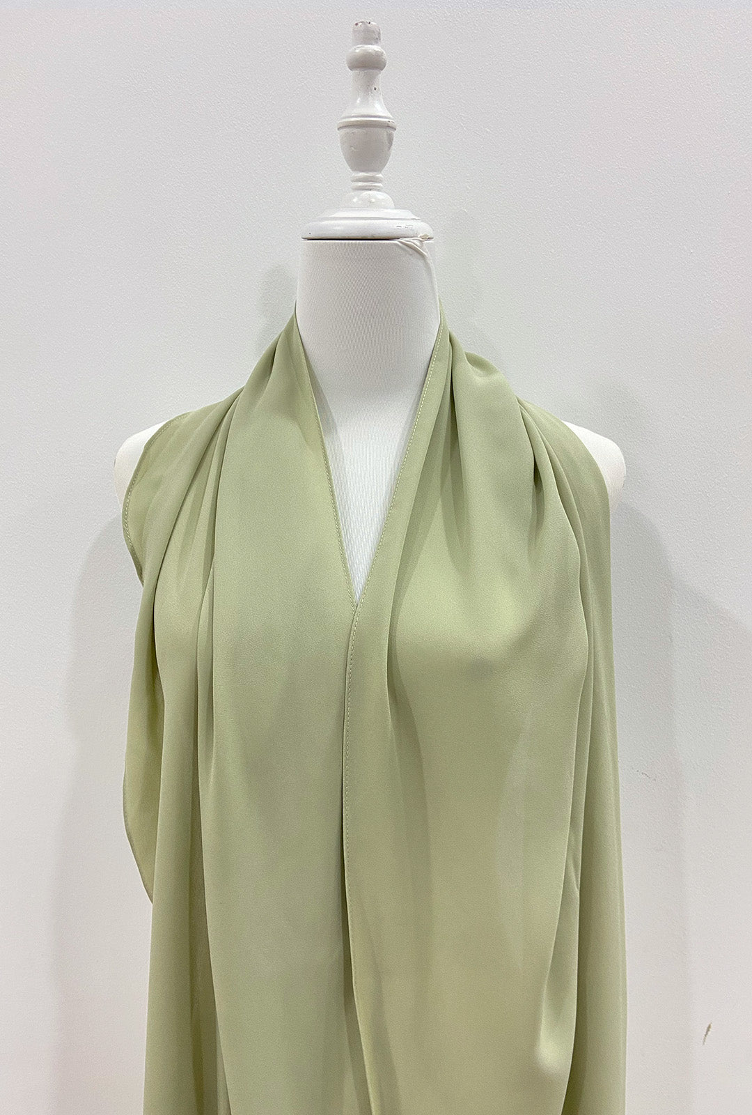 Maxi Hoodie Chiffon Shawl Halfmoon in Pistachio