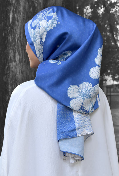 Sakura Shawl (Satin) in Royal Blue