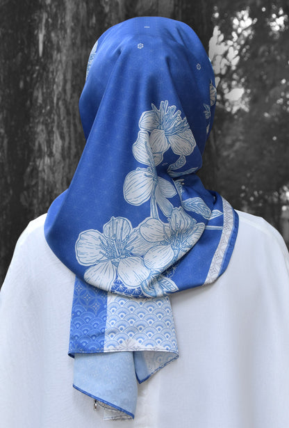 Sakura Shawl (Satin) in Royal Blue