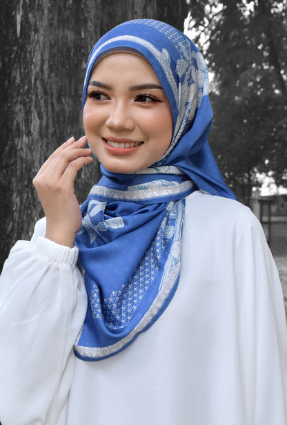 Sakura Shawl (Satin) in Royal Blue