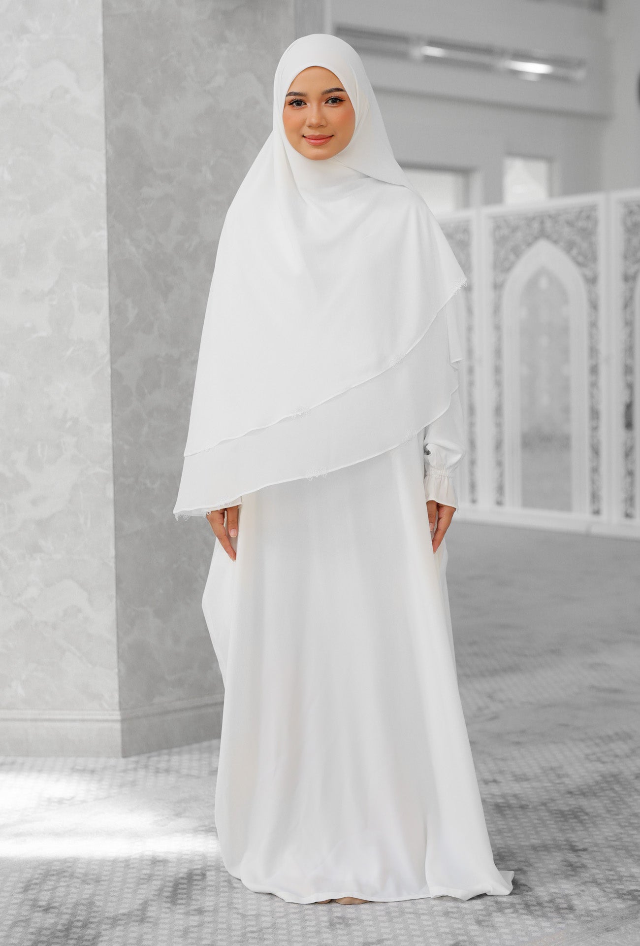 Sumayya Set in White