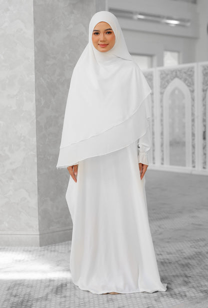 Sumayya Set in White