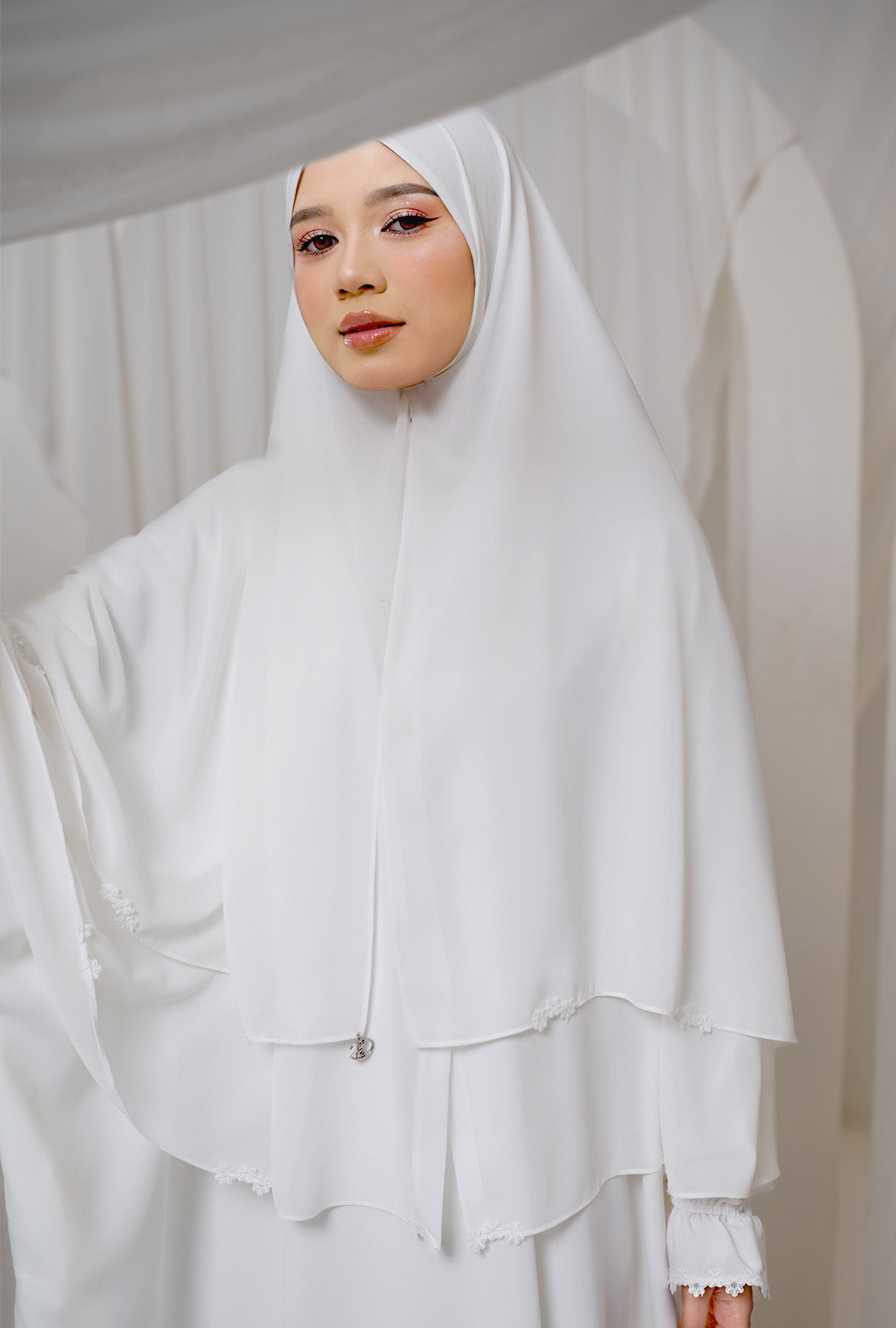 Sumayya 2.0 in White