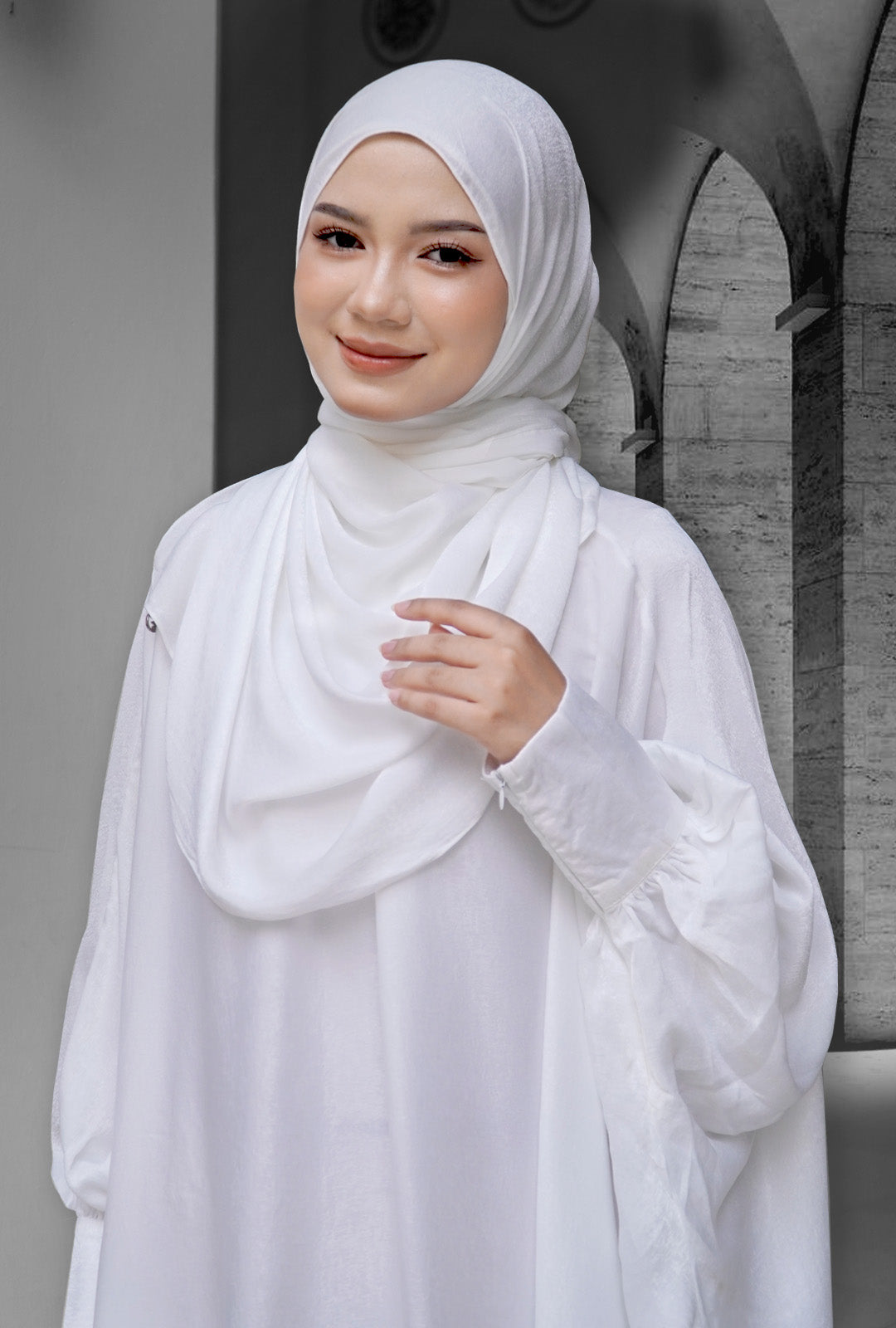 ZAHEERA TELEKUNG DRESS IN WHITE