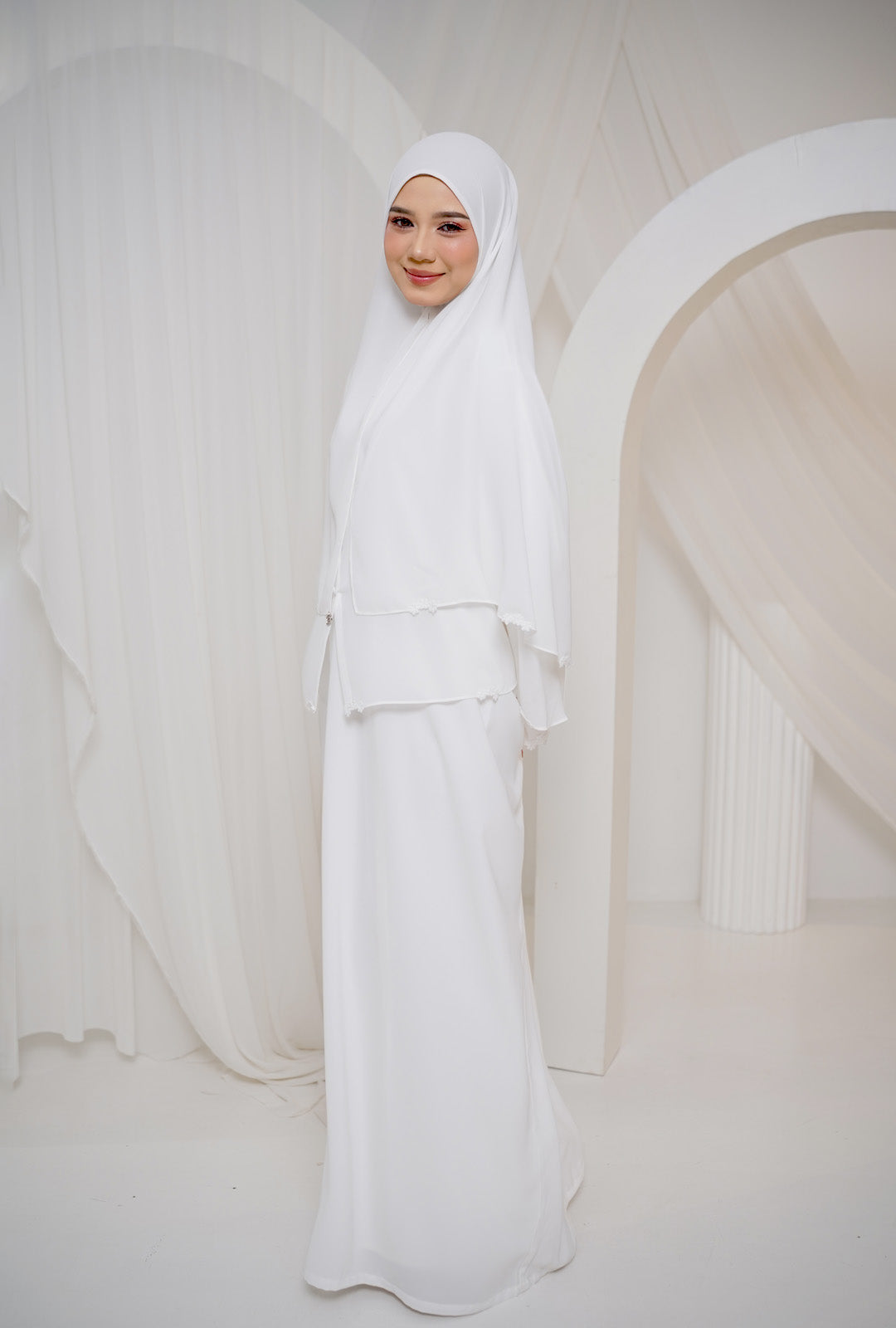 Sumayya 2.0 in White