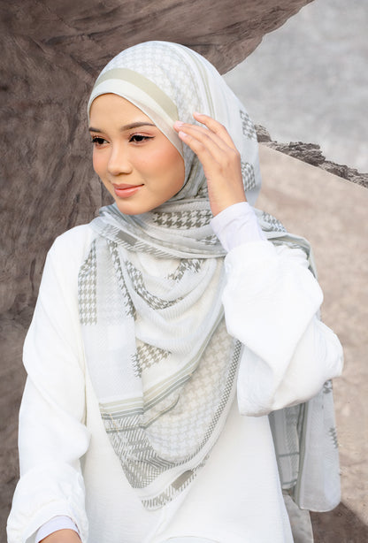 [NEW] Qadira Shawl in Moss Grey