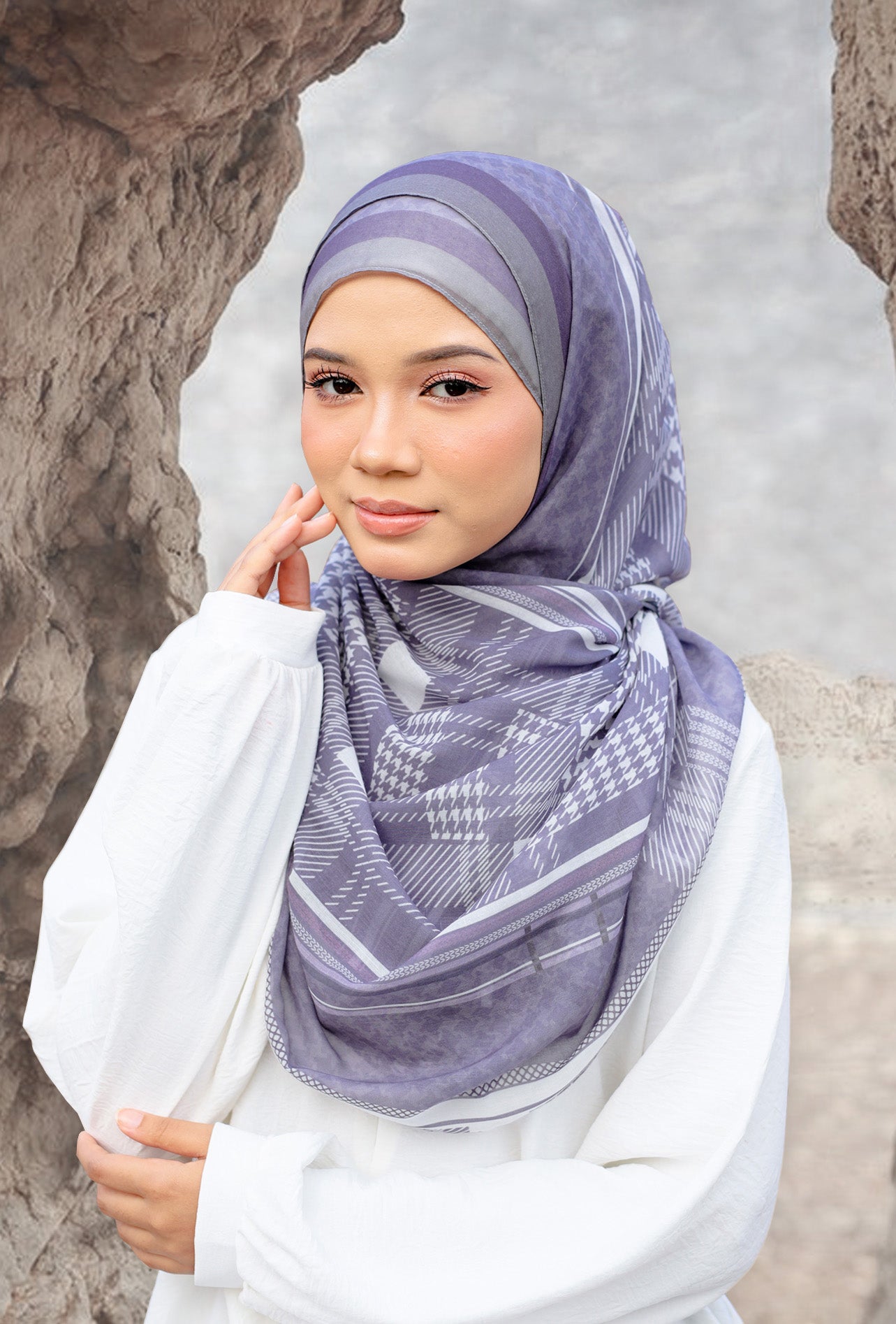 [NEW] Qadira Shawl in Violet